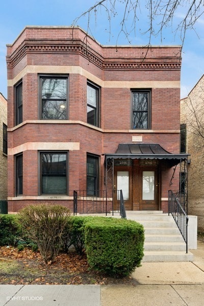 Building Photo - 3706 N Leavitt St Unit 2