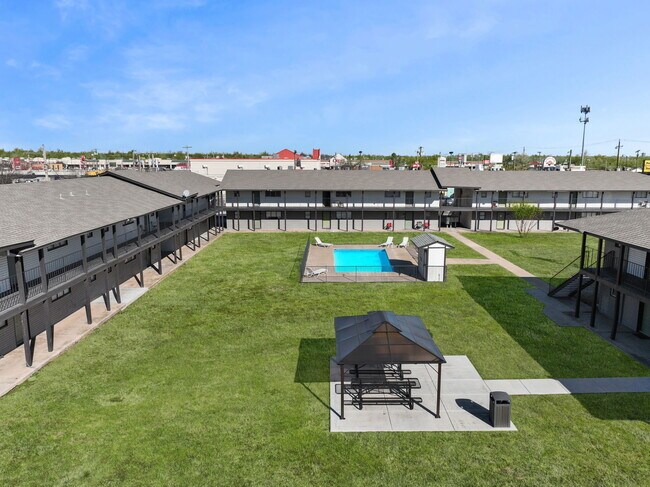 The Pointe at 23rd Apartments - The Pointe at 23rd Apartments