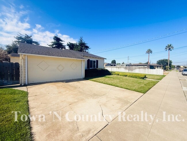 Photo - Beautifully Updated 3-Bedroom Home in Sout...