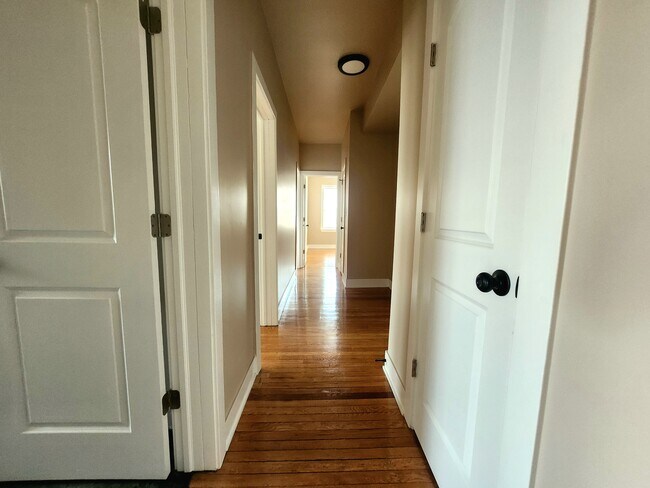 Photo - 1359 S Kildare Ave Unidad 3