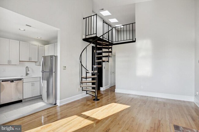 Photo - 676 4th St NE Unit 402