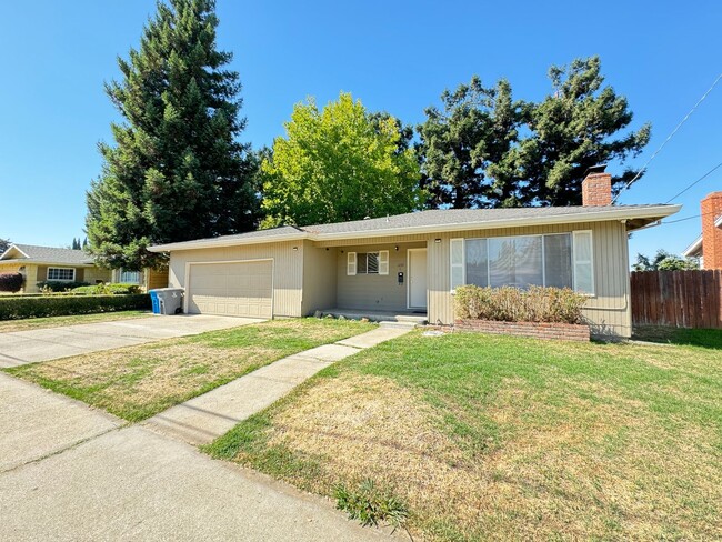 3 bed /2 ba house - Yuba City - 3 bed /2 ba house - Yuba City