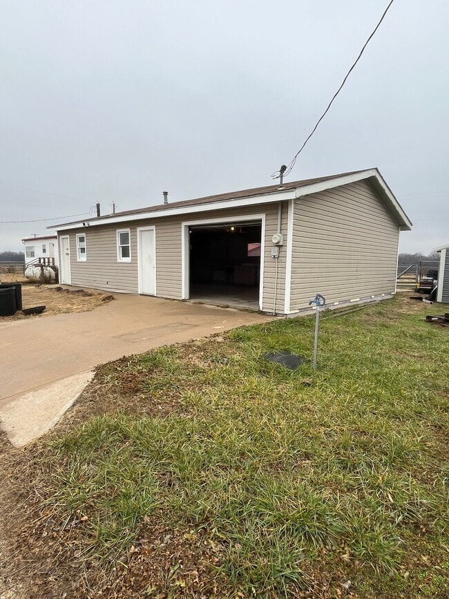 Photo - 2156 N Weaver Rd
