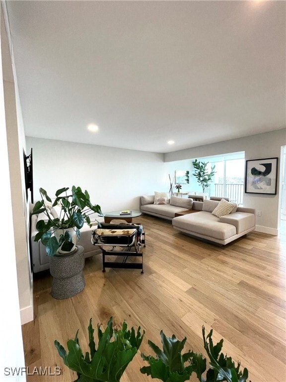 Building Photo - 3500 Gulf Shore Blvd N Unit 406 Rental
