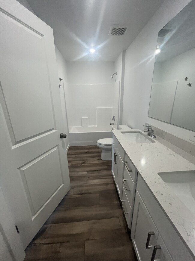 Photo - 8577 Wishmore St