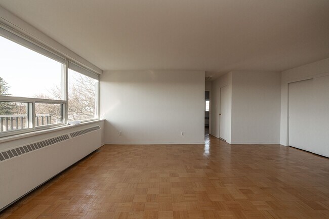 Photo - 4 Overland Drive Unit 108