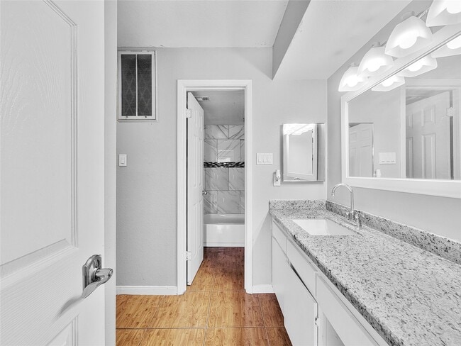 Building Photo - 2626 Holly Hall St Unit 512