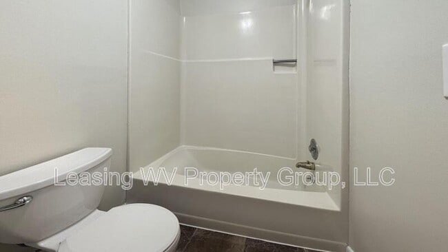 Photo - 139 Clayton Ave Unit 6B