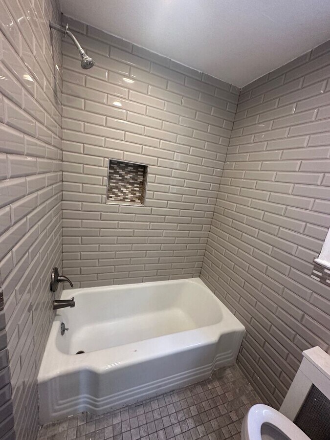 Photo - 241 Palisade Ave Unit 2R