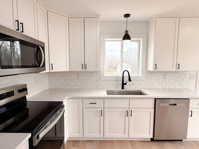 Photo - 303 R C Thompson Rd Unit 303 RC Thompson rd