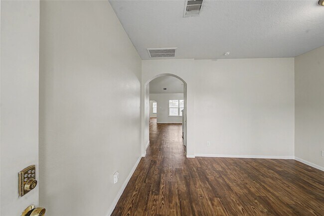 1111 Auburn View Ln