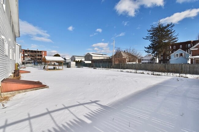 Photo - 72 Center St