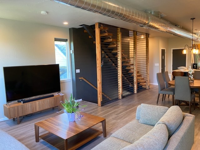 Photo - 601 E 7th Ave