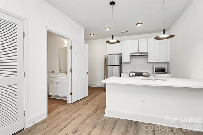 Photo - 3515 Markland Dr Unit 107