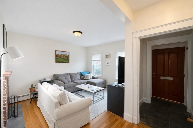 Photo - 24 Watson St