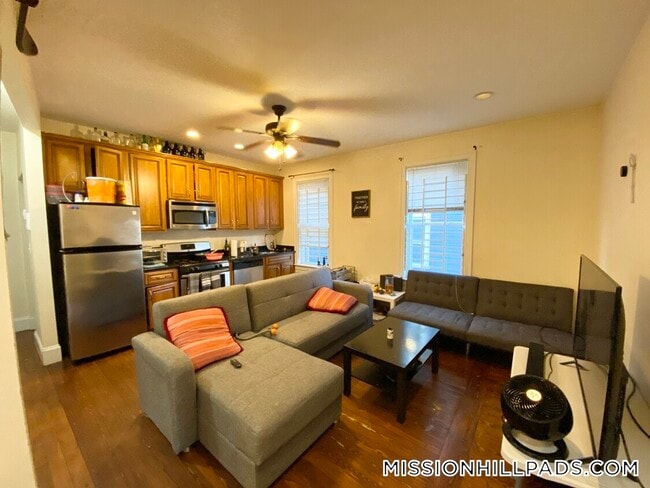 Photo - 178 Hillside St Unidad 1