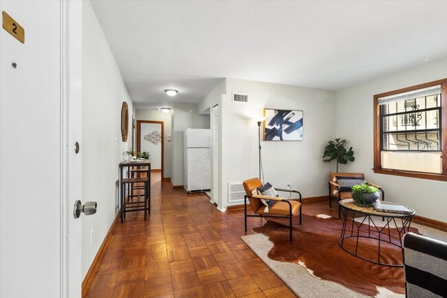 Photo - 613 Hamlin St NE