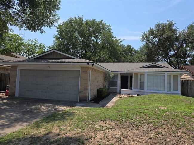 Building Photo - 21019 Western Valley Dr