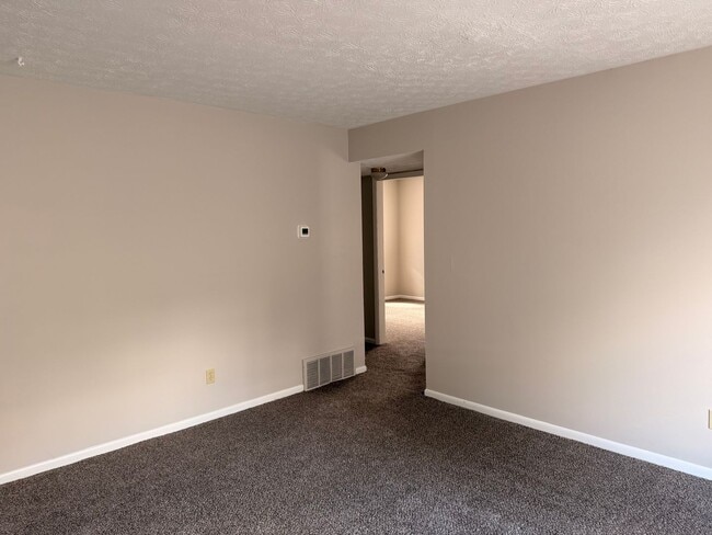 Photo - 2661 Medary Ave Unidad #3