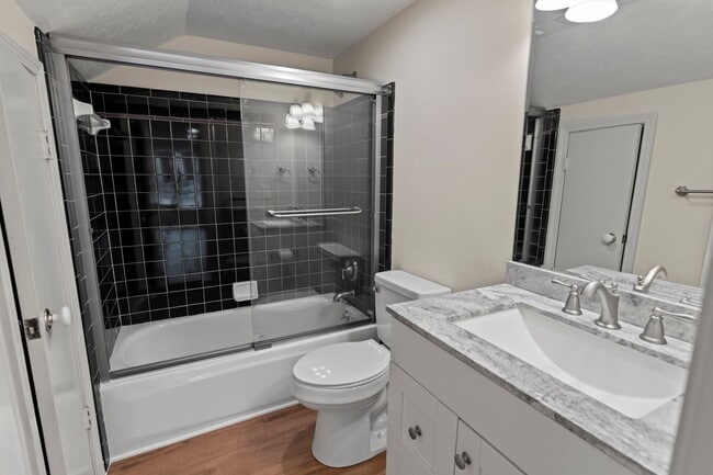 Photo - 4206 Southern Pkwy Unit Southern Parkway  2 - LTR