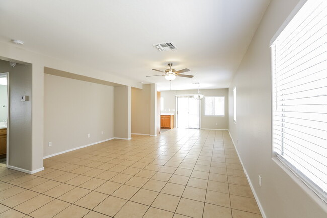 Photo - 1629 W Burgess Ln
