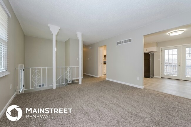 Photo - 504 SW Shamrock Pl