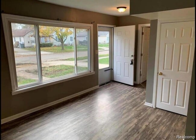 Photo - 1761 E Evelyn Ave