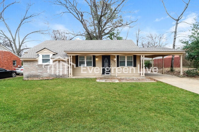 Building Photo - 4053 Chippewa Rd