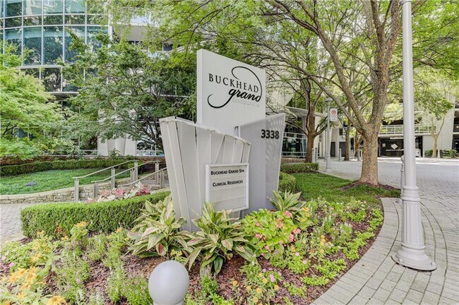 3338 Peachtree Rd NE Unit 2006