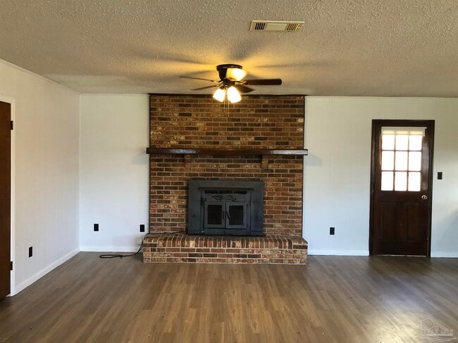 Photo - 2015 Frontera St