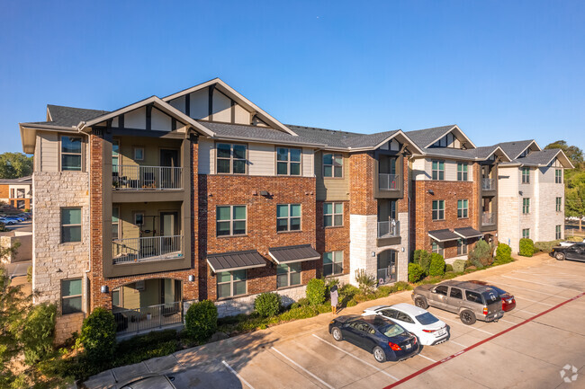 Building Photo - Century Lake Highlands Rental