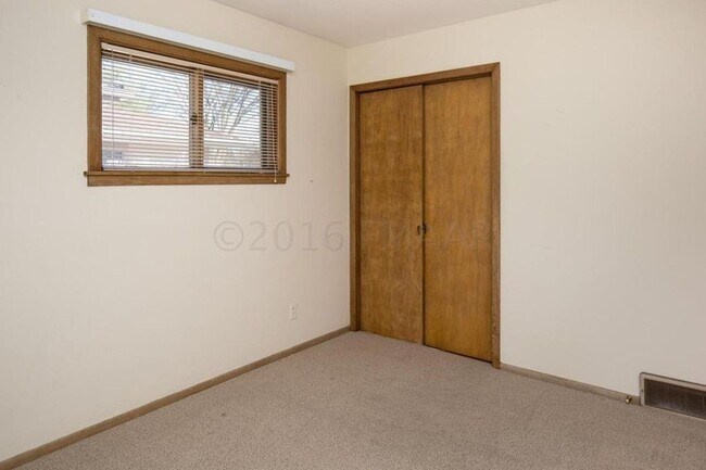 Photo - 5 Bedroom Home in Moorhead