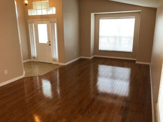 Photo - Upscale 3 bedroom 2 bathroom in Gated Comm...