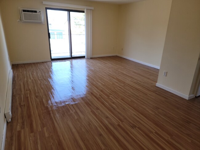 Photo - 36 Farmington Rd Apartment