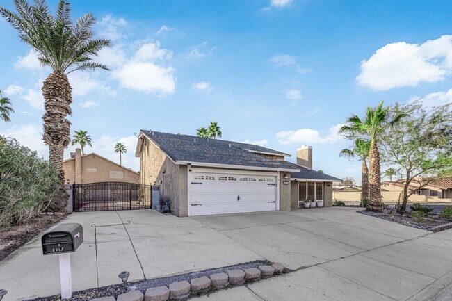 Photo - Beautiful 4 bed/ 3 bath POOL Home For Rent