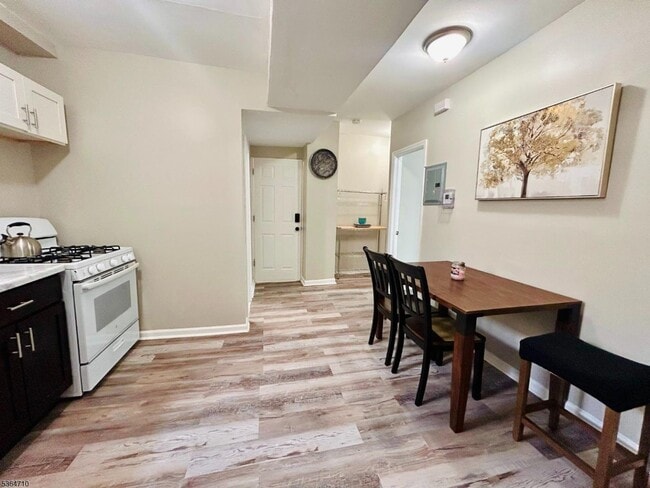 Photo - 123 N 15th St Apartment Unit 2