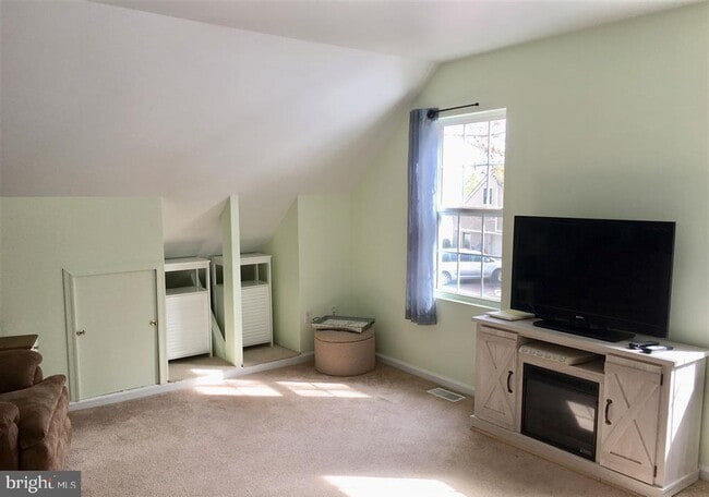 Building Photo - 2860 Cindy Ln