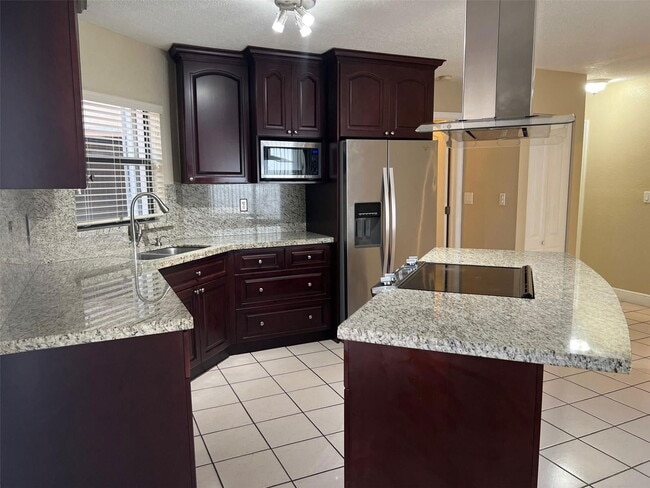Photo - 619 SW 87th Pl