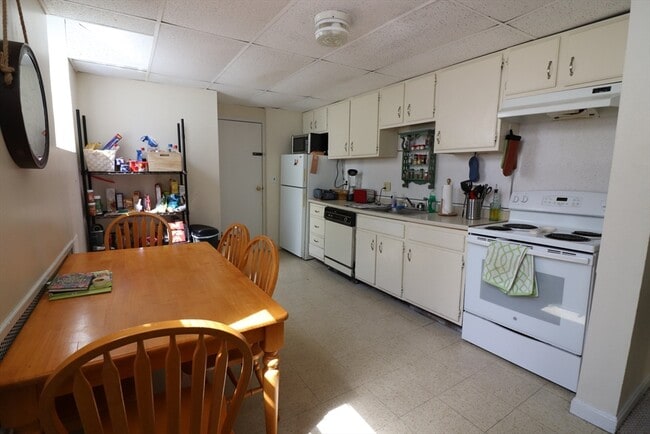 Photo - 32 Park St Unit B3
