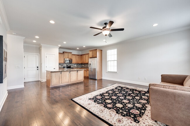 Photo - 1325 Moher Blvd