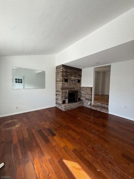 Photo - 98 Broughton Ave