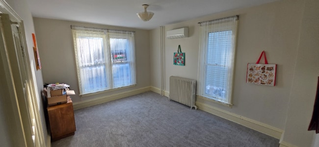 Photo - 621 6th St SE