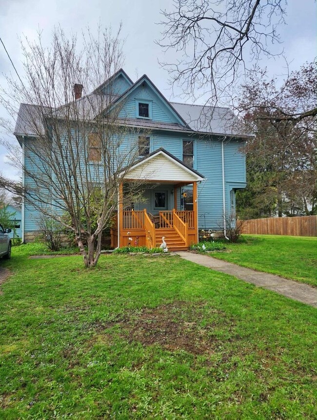 Photo - Rare Portville Rental! 4 Bedrooms with 4 Bathrooms! Apply today! Not furnished - owner is relocat...