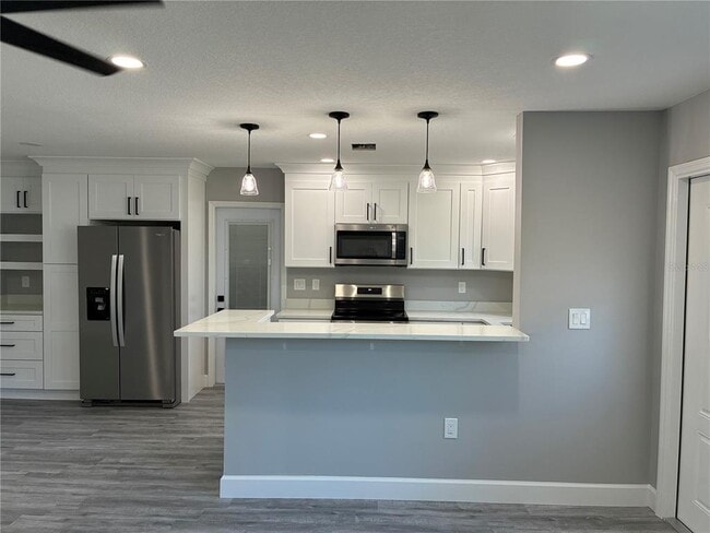 Photo - 9024 2nd St N