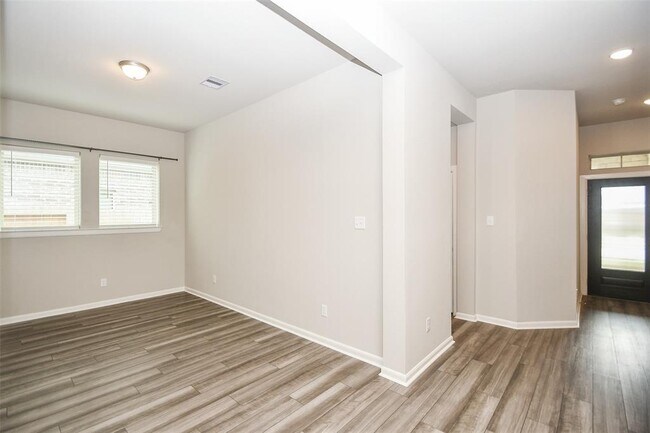 Photo - 2439 Lemon Grass Dr