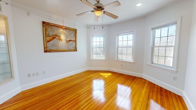 Building Photo - 200 Hyde Park Ave Unit 3