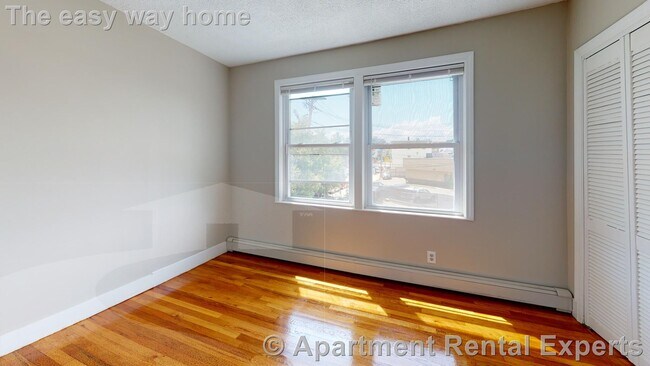 Photo - 280 McGrath Hwy Unit #2