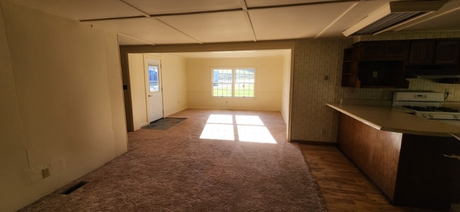 Photo - 2899 Sylvania Rd