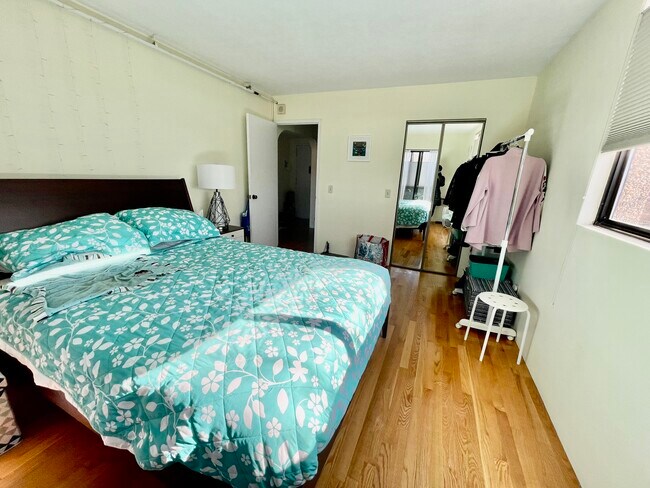 Photo - 1731 Beacon St Unit #425