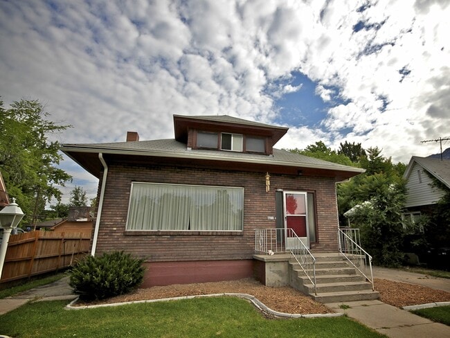 Building Photo - Beautiful 2 Bedroom Home Near BYU Unit 417